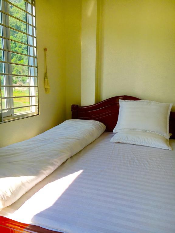 Huyen Tram Guesthouse ドン・ヴァン エクステリア 写真